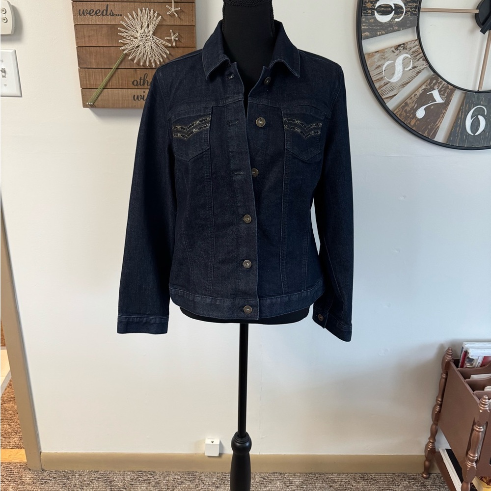 Sz1 Chicos subtle rhinestones indigo blue jean jacket new without tags. Nice!🐸